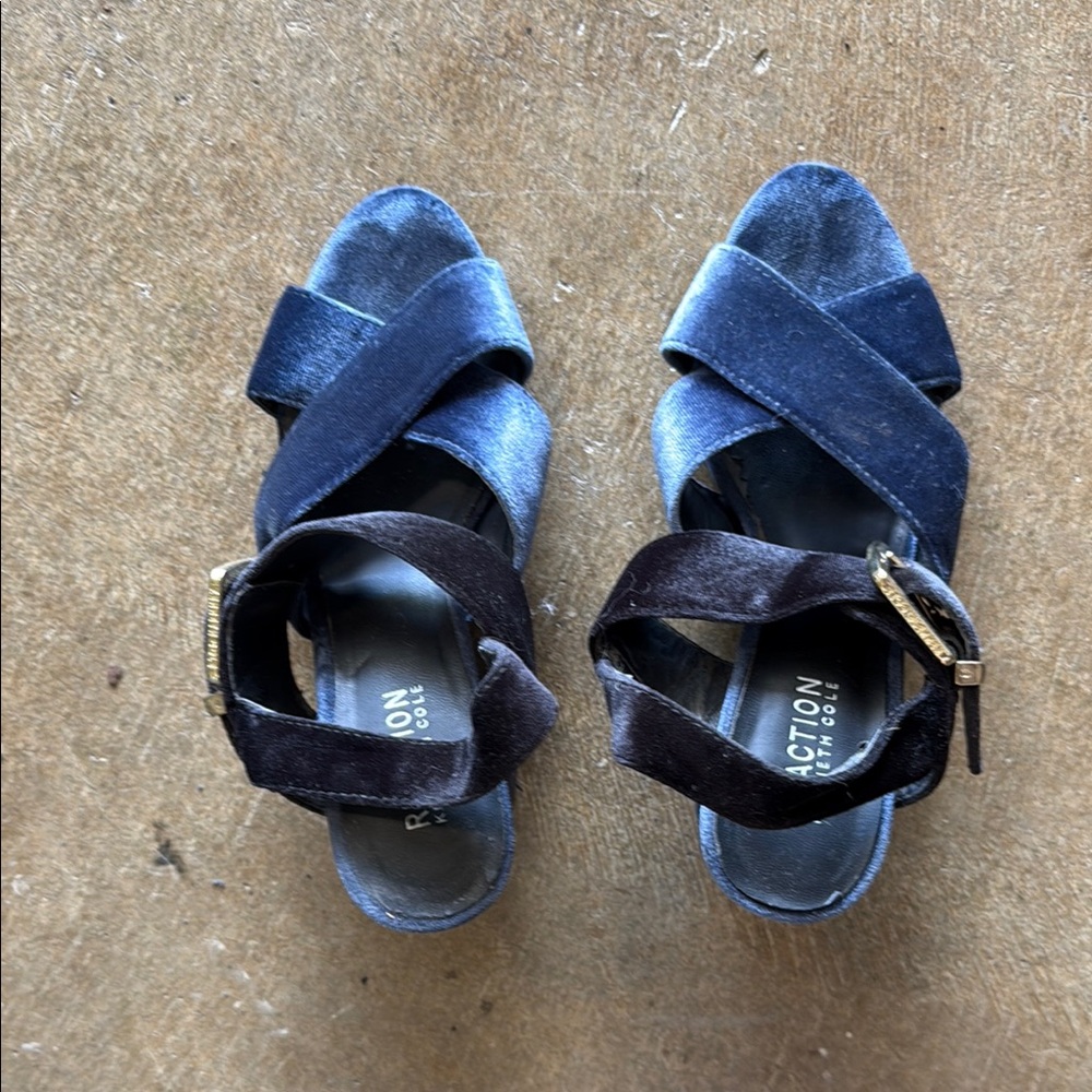Kenneth Cole Reaction Velvet Criss-Cross Sandals - Blue and Black